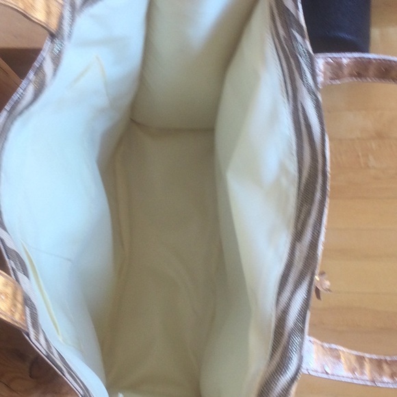 NWOT Modella Tote and Cosmetic Bags Brown/ Gold - Picture 15 of 16